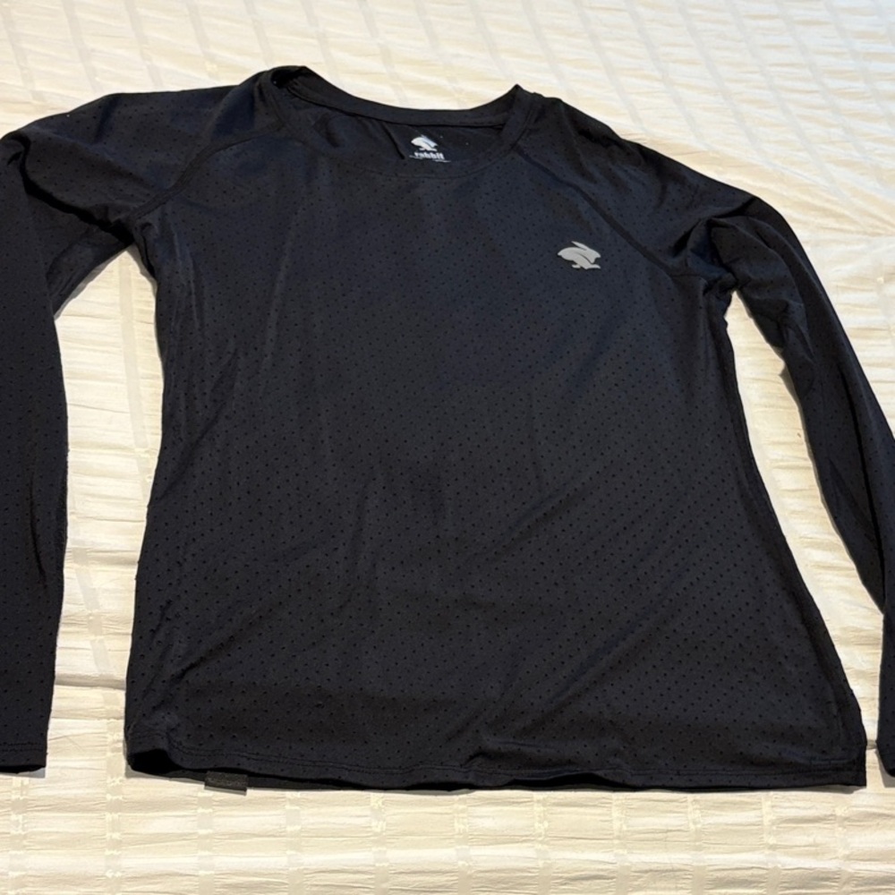 Black EZ long sleeve ICE perf tee - women’s small